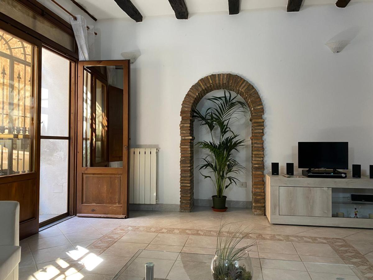 La Fanciulla Velca Appartement Tarquinia Buitenkant foto
